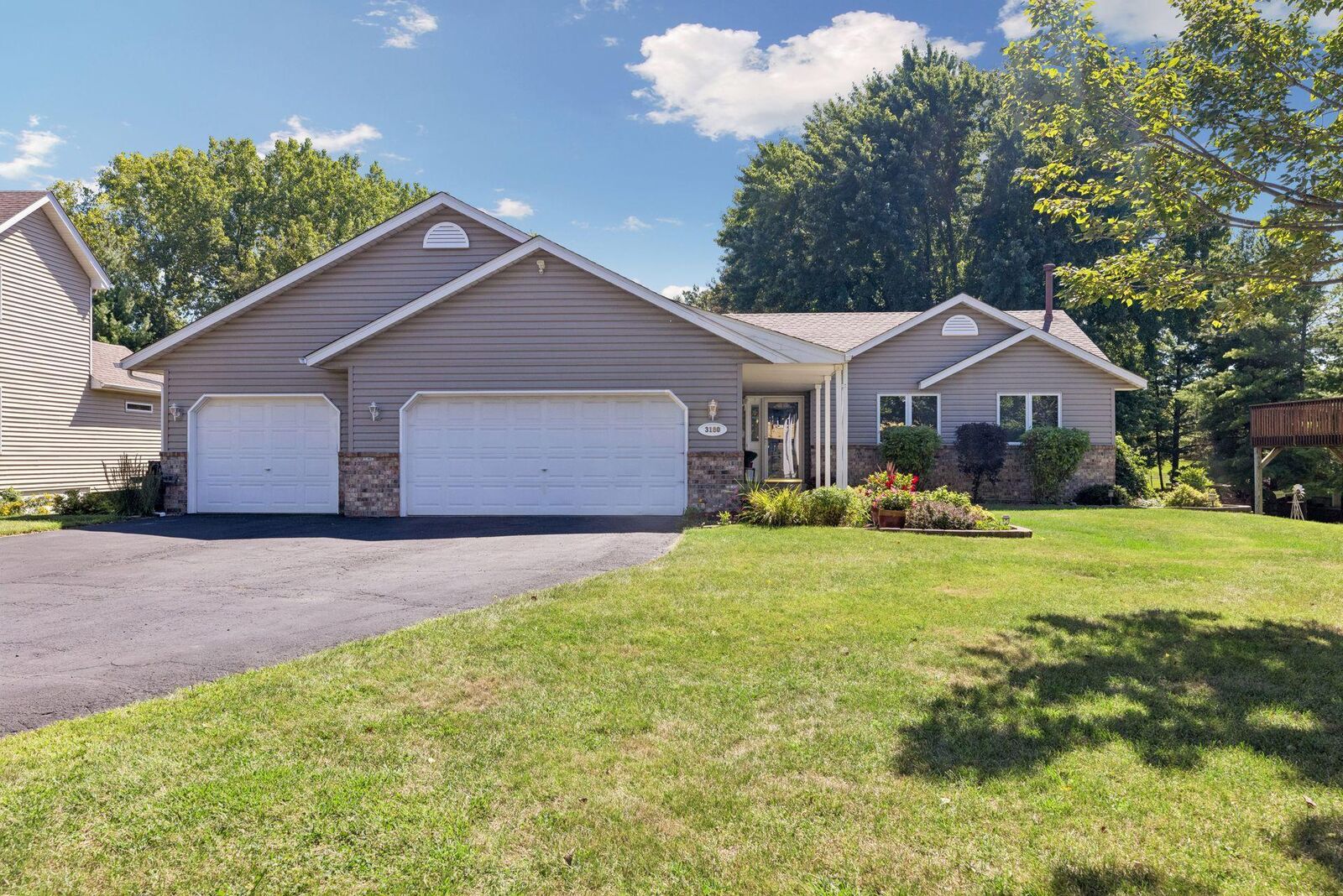 Property Photo:  3180 Cuneen Trail  MN 55076 