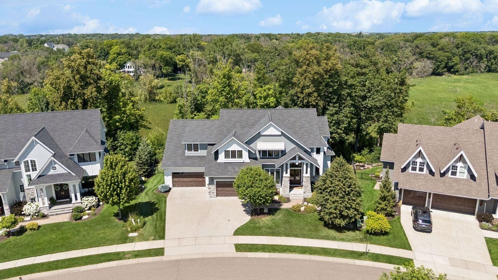 Property Photo:  736 Woodland Hill Court  MN 55340 