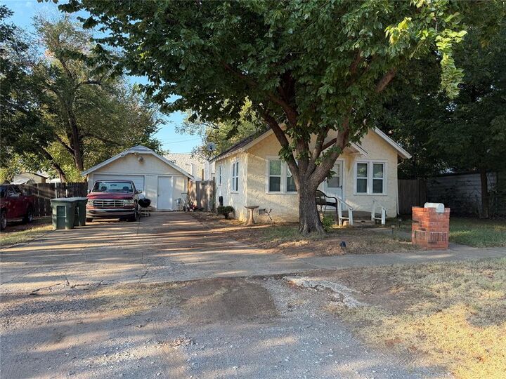 Photo de la propriété: 209 W 4th Street OK 73003