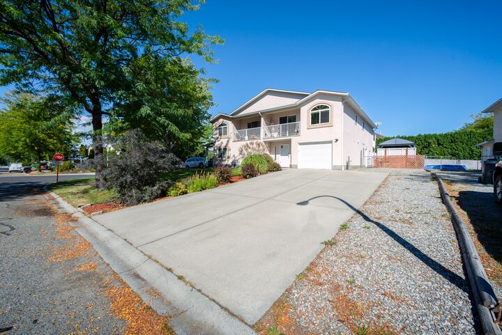 Property Photo: 416 Sumac Road E BC V1X 7N2