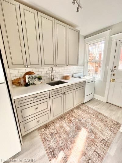 Property Photo:  229 Hess Street S 4  ON L8P 3P3 