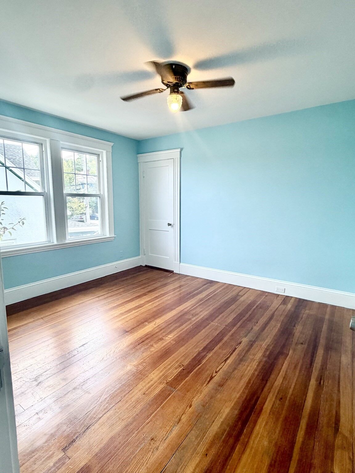 Property Photo:  107 Loring Av 2  MA 01970 