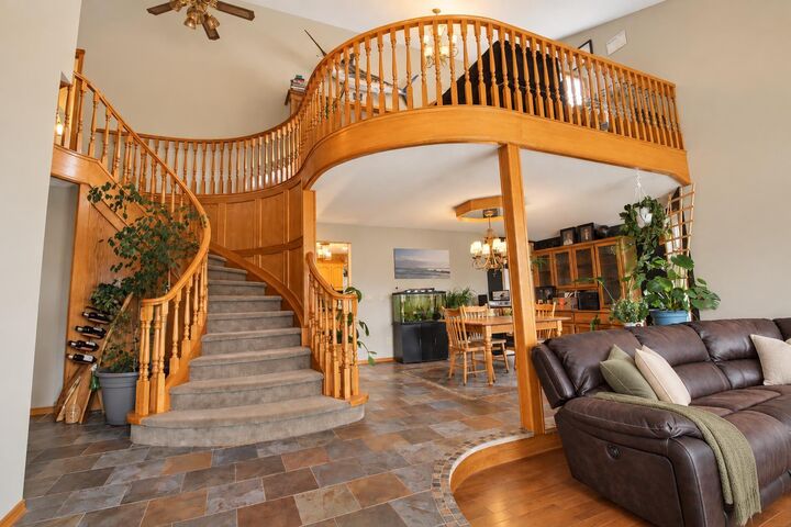 Photo de la propriété:  101 Dickenson Crescent  AB T4R 2A9 