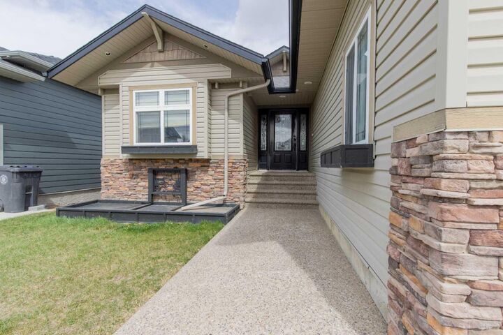 Property Photo:  37 Laurel Place  AB T0L 0V0 