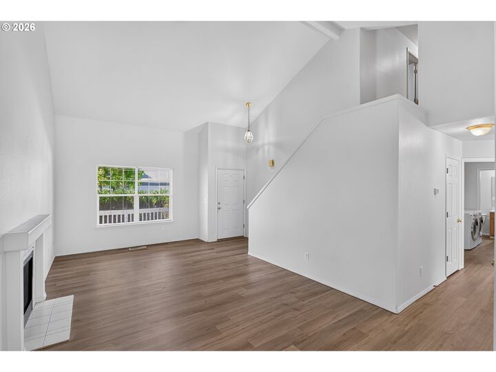 Property Photo: 1332 NE 87th Ave OR 97006