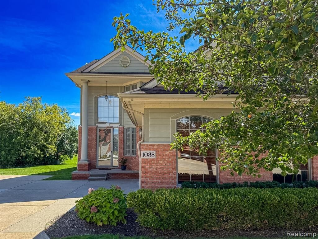 Property Photo: 1038 Lorenzo Court MI 48085