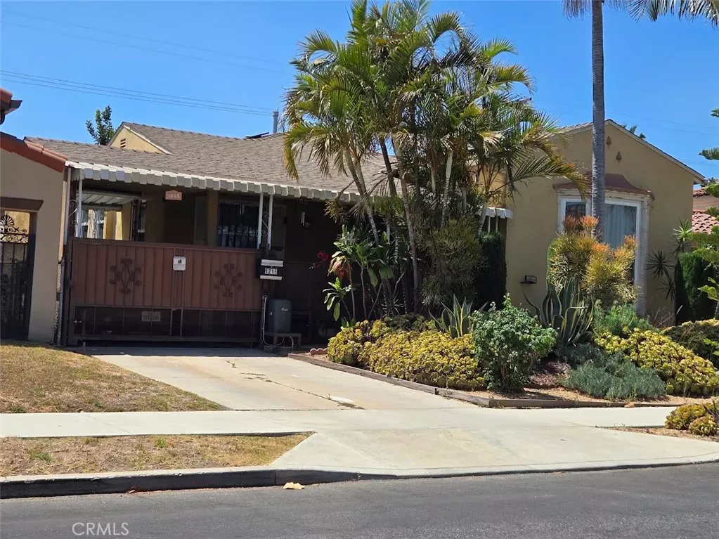 Property Photo:  8215 S Mariposa  CA 90044 