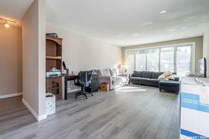 Property Photo:  11 Briarwood Place  SK S4S 5M8 
