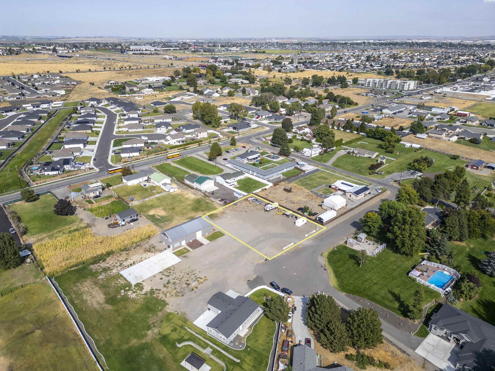 Property Photo:  7301 W Dradie St  WA 99301 