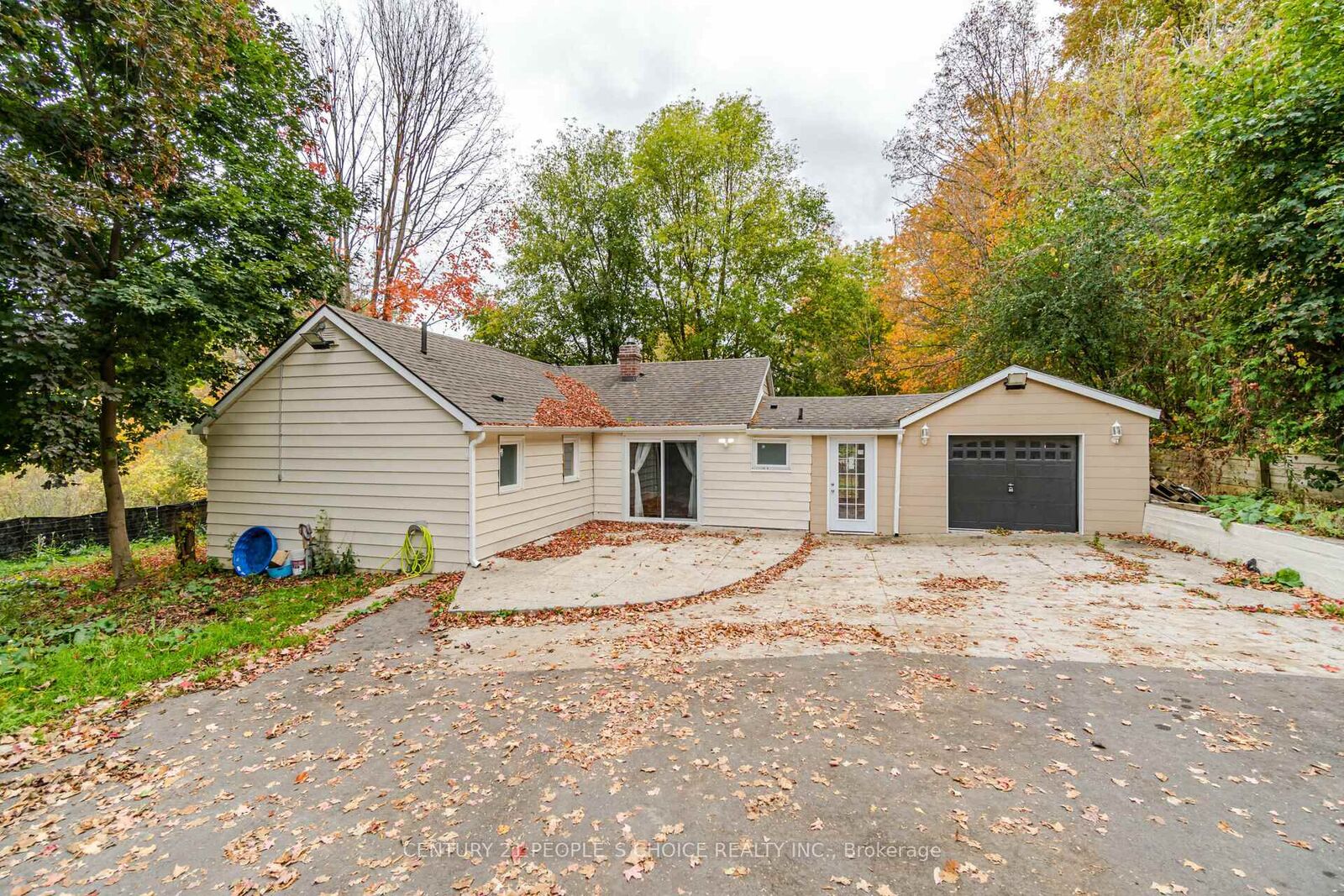 Property Photo: 154 Simmons Street ON L4H 4X7