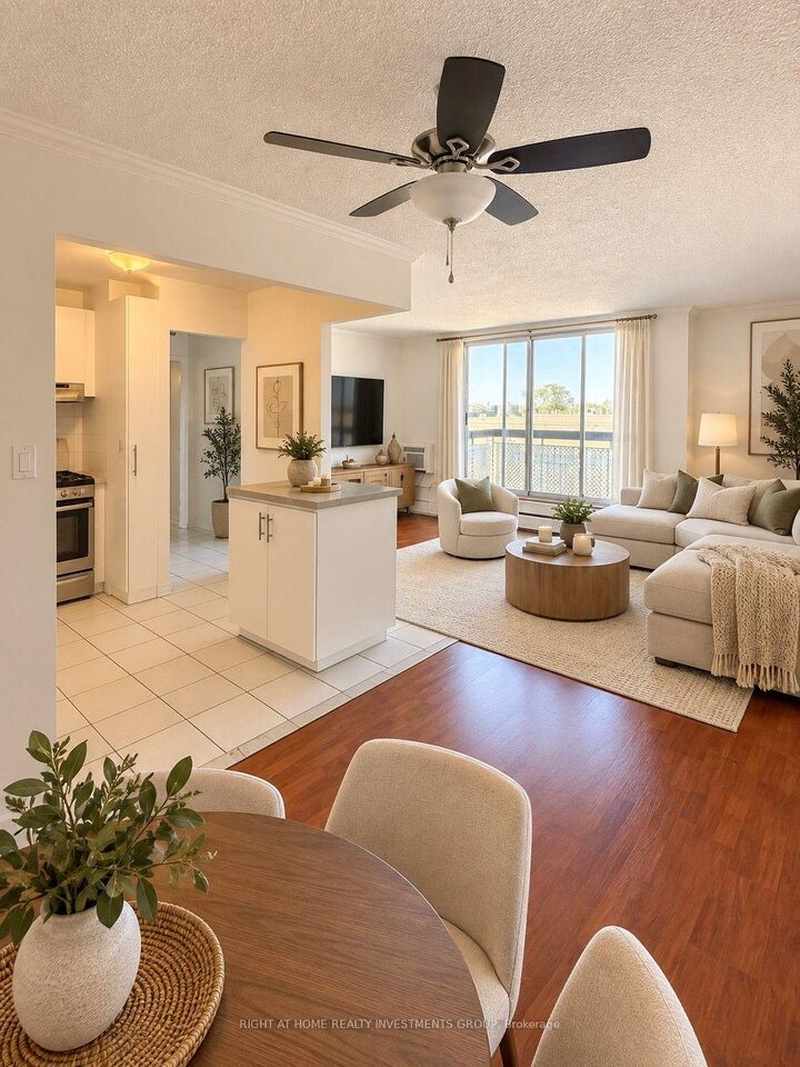 Property Photo:  895 Kennedy Road 506  ON M1K 2E9 