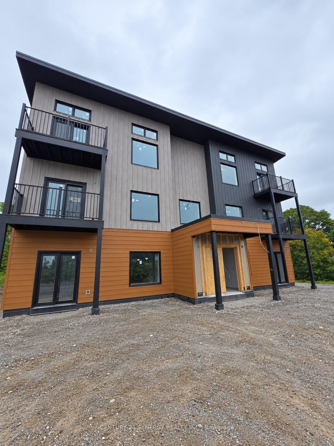 Property Photo: 18 Edward Street ON K8V 2C2