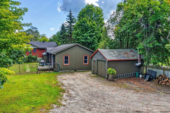Property Photo:  160 Isaac Street  ON P1P 1G2 