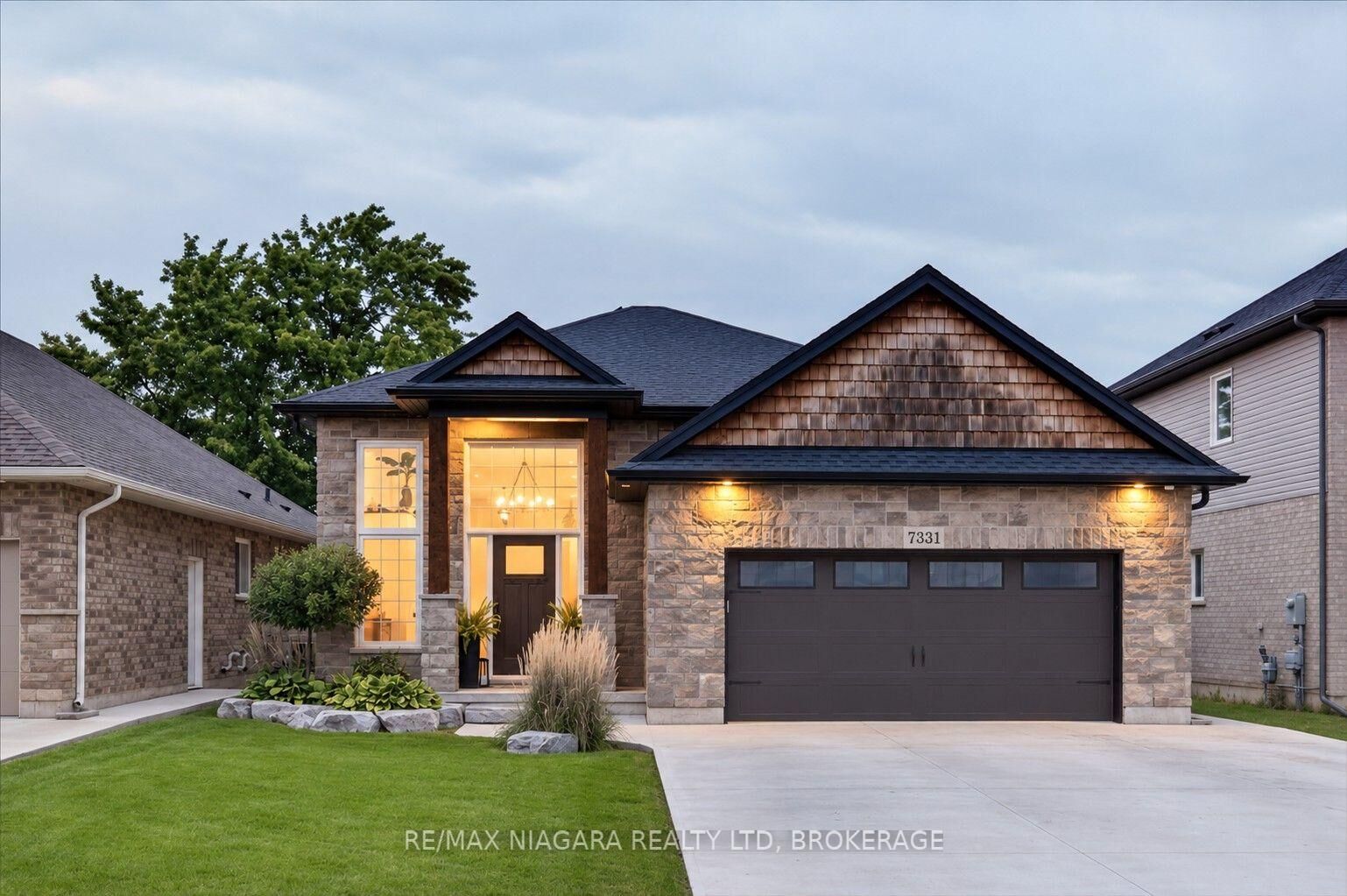 Property Photo: 7331 Sherrilee Crescent ON L2H 3T2