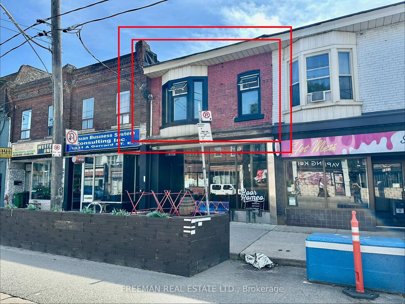 Property Photo:  1029 Gerrard Street 2nd Floor  ON M4M 1Z6 