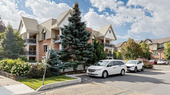 Property Photo:  830 Scollard Court 311  ON L5V 0A2 
