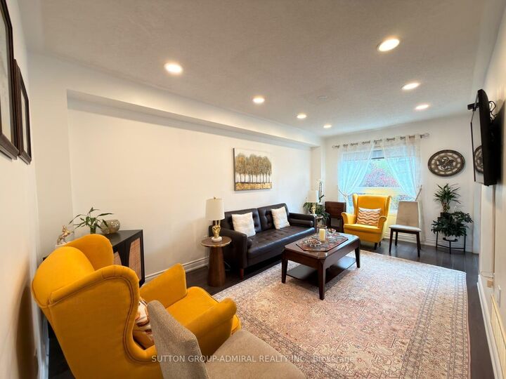 Property Photo:  222 Burgess Crescent  ON L3X 2V1 