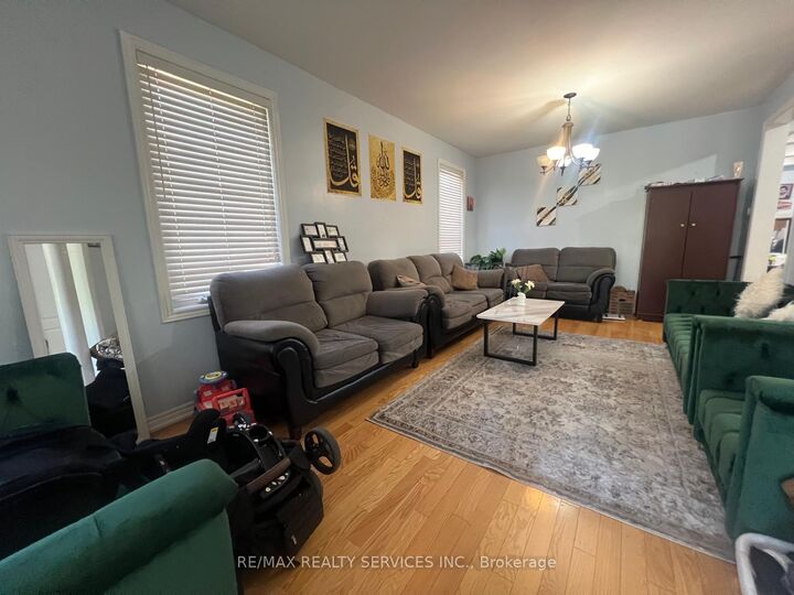 Property Photo:  3 Noranda Crescent  ON L6Y 0M7 