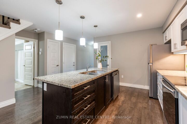 Property Photo:  35 Chatfield Street 10  ON N5C 3J8 