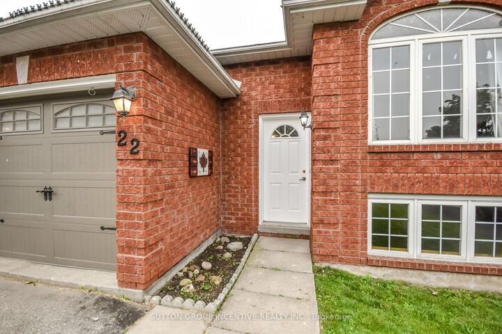 Property Photo: 22 Peregrine Road ON L4M 6P9