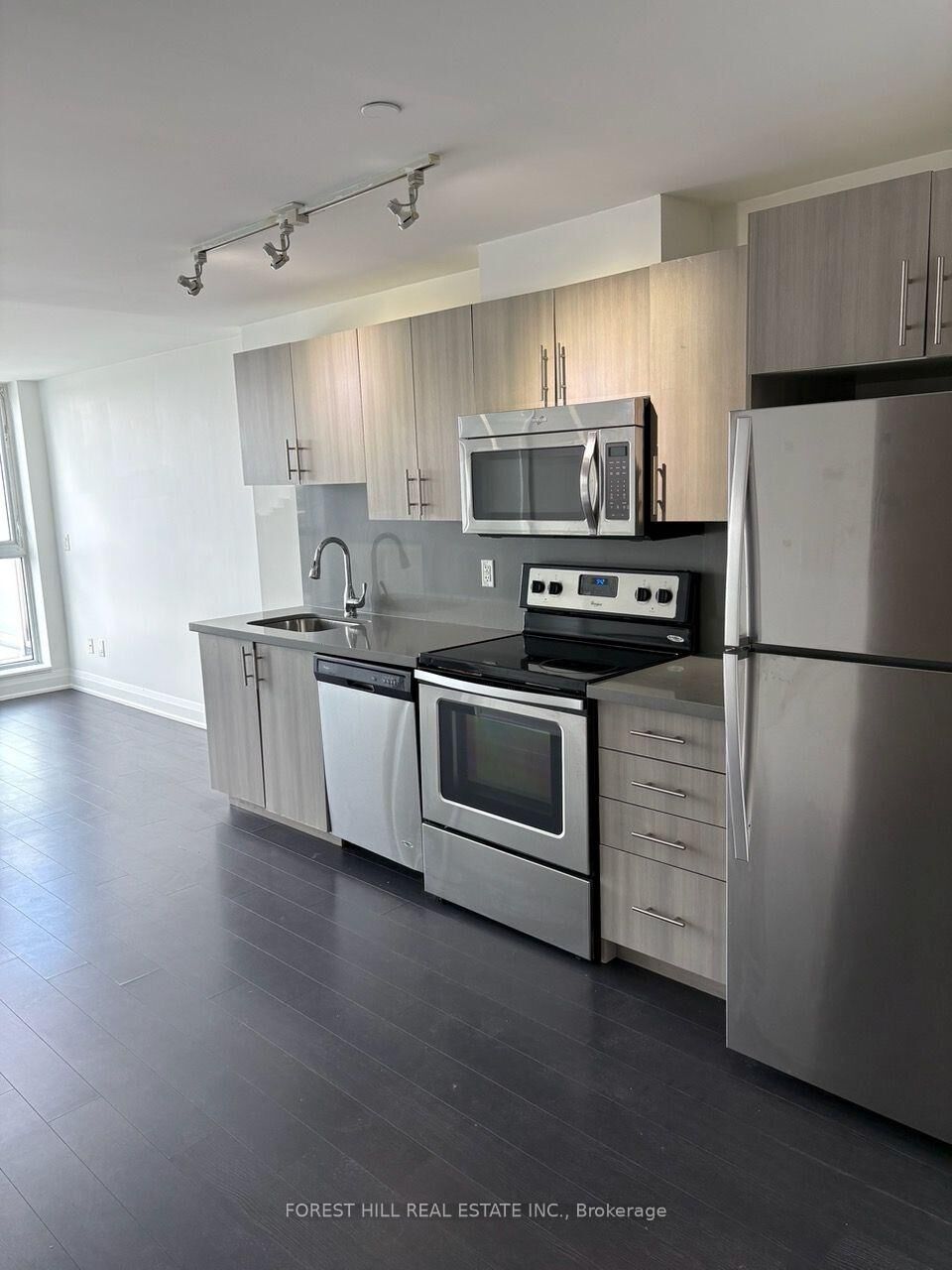 Property Photo:  16 McAdam Avenue 508  ON M6A 1S5 