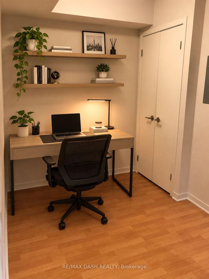 Property Photo:  76 Shuter Street 1302  ON M5B 1B4 