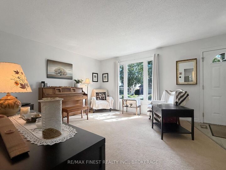 Property Photo:  906 Purcell Crescent  ON K7P 1B9 