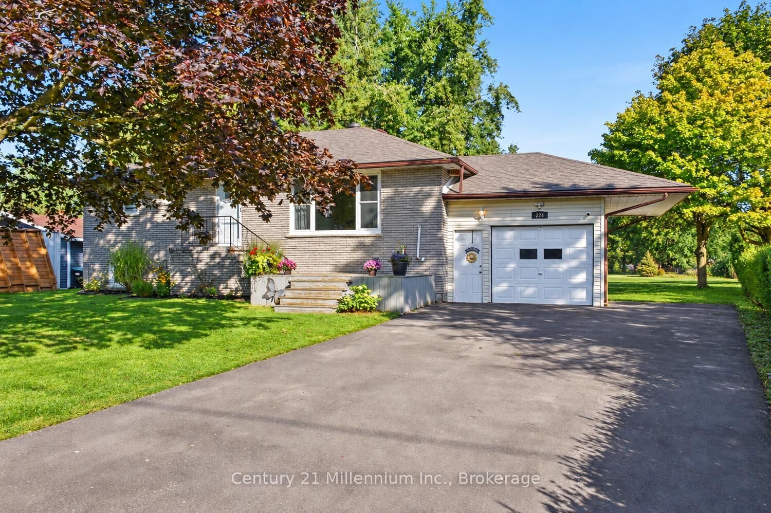 Property Photo: 224 Margaret Street ON L0M 1S0