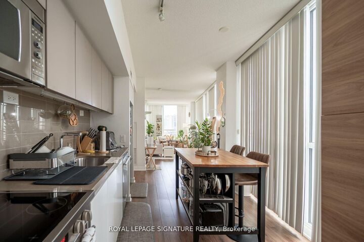 Property Photo: 75 Queens Wharf Road 607 ON M5V 0J8