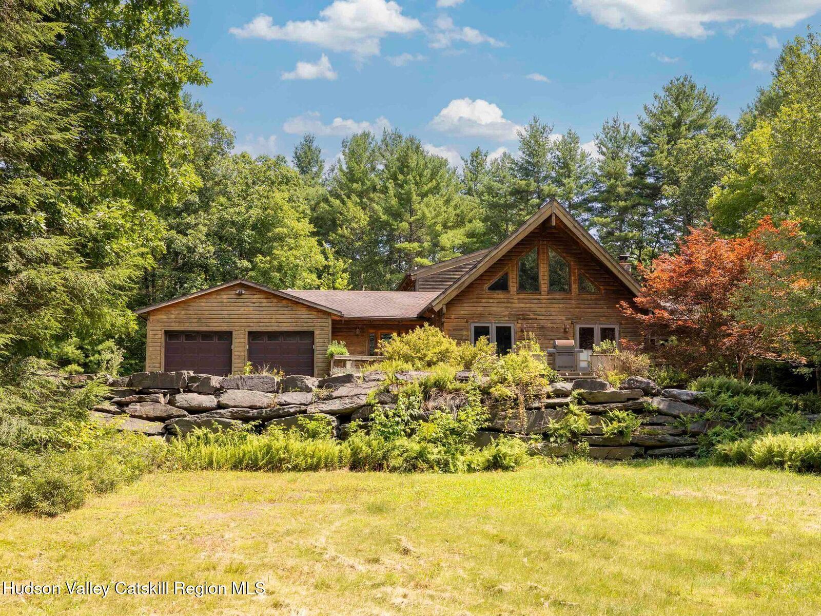 Property Photo:  11 Spruce Hill  NY 12461 
