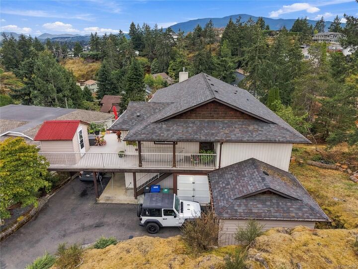 Property Photo: 3146 Robin Hood Dr BC V9T 1P1