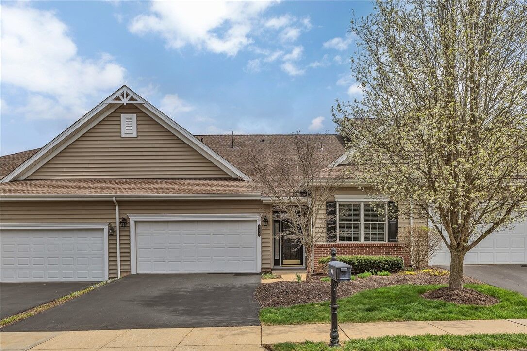 Property Photo:  254 Patriot Ln  PA 15042 