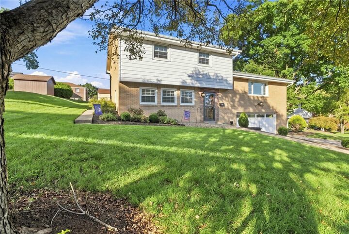 Property Photo: 569 Pat Haven Dr PA 15243
