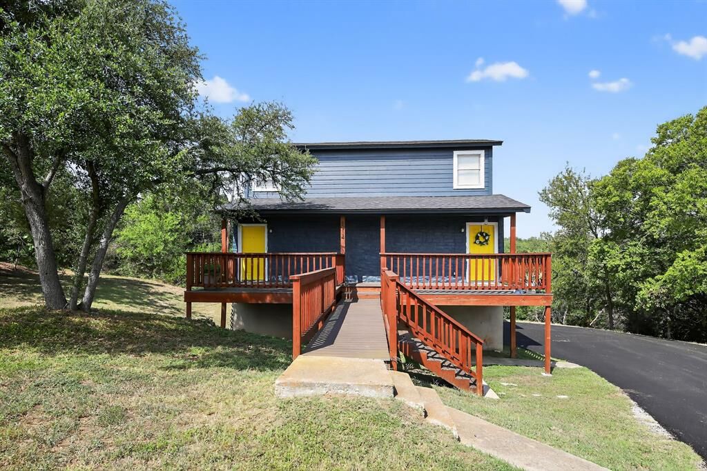 Property Photo: 6914 Rifle Bend A TX 78736