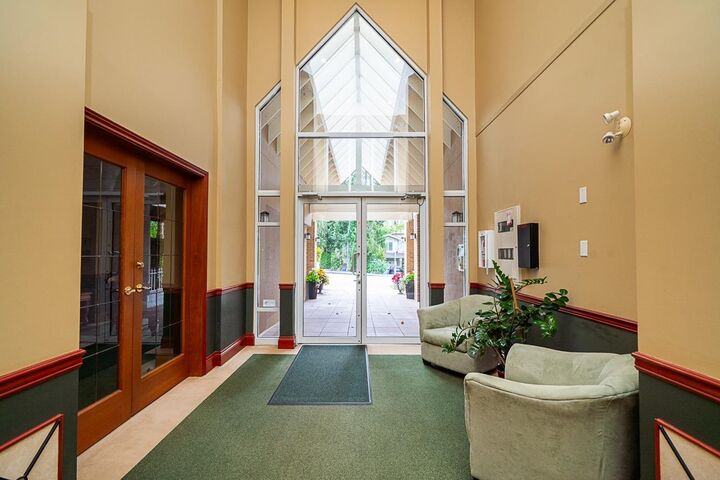 Property Photo:  678 W Queens Road 207  BC V7N 2L3 