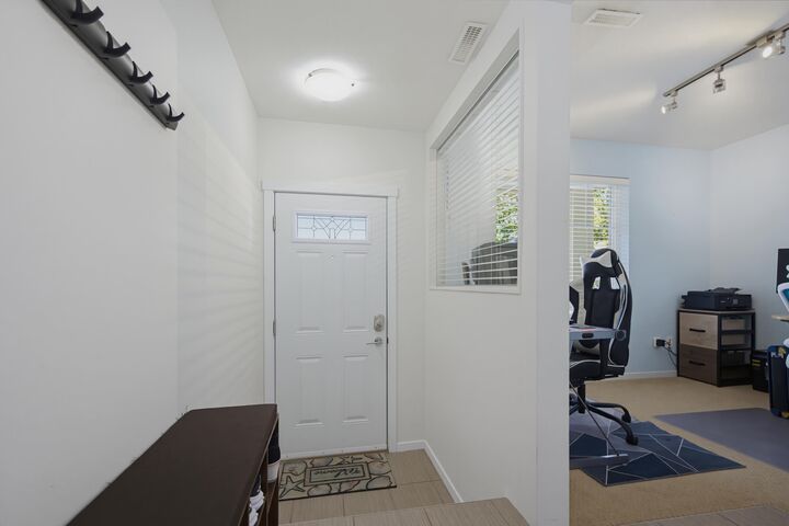 Property Photo:  13886 62 Avenue 10  BC V3X 0G2 