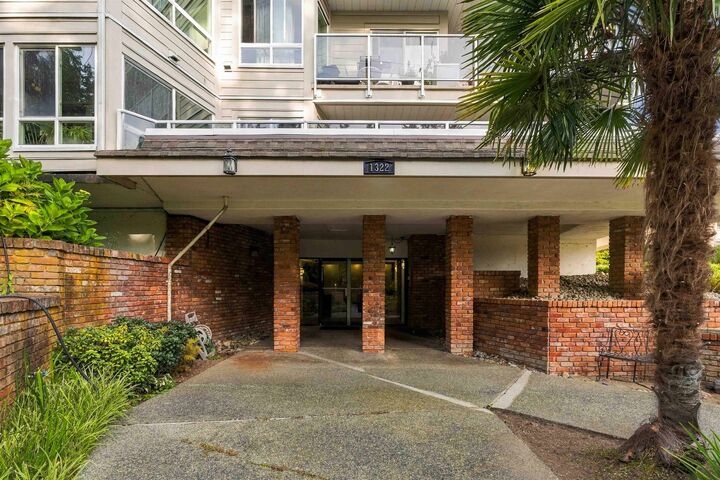 Property Photo:  1322 Martin Street 102  BC V4B 3W5 