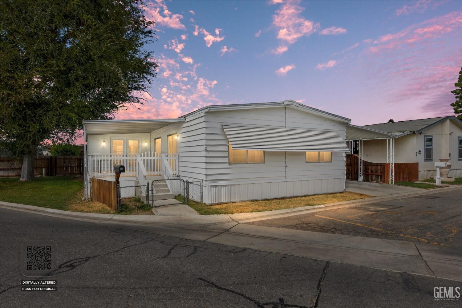 Property Photo:  4401 Hughes Lane 67  CA 93304 