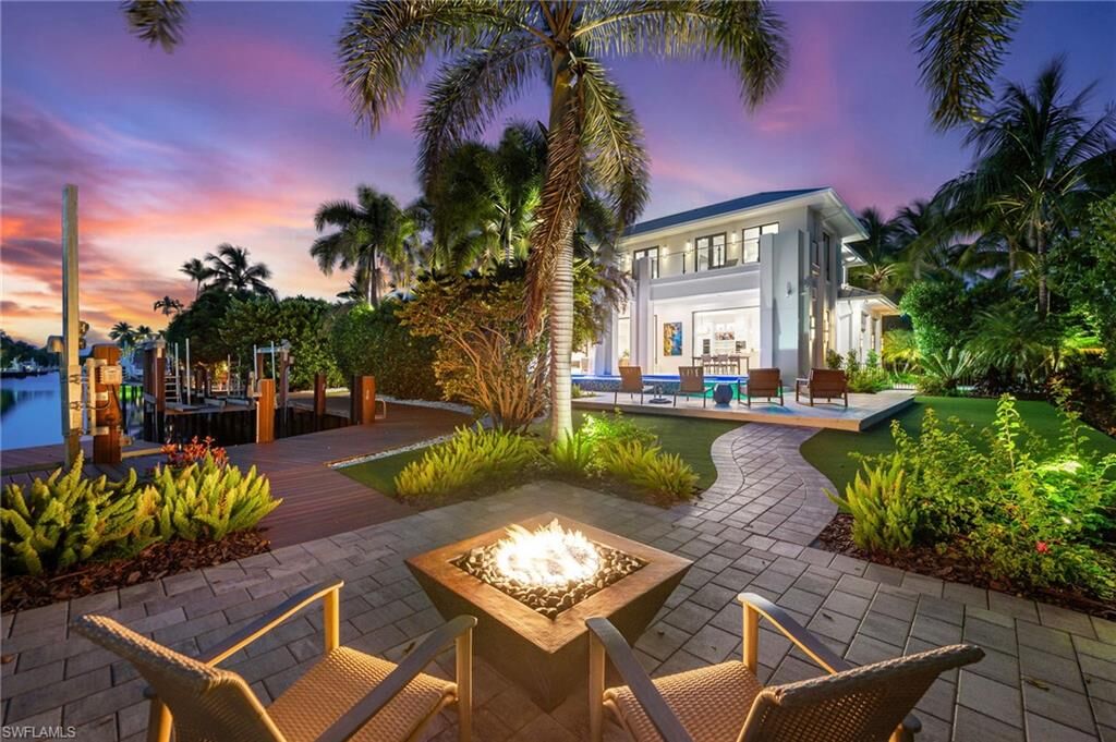 Property Photo: 1779 4th St S FL 34102
