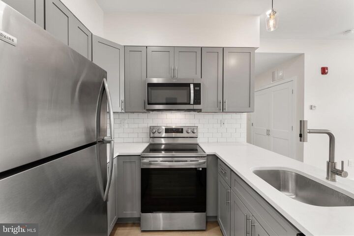 Property Photo:  3500 Wharton 202  PA 19146 