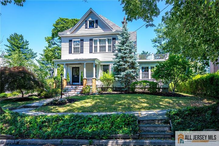 Property Photo:  76 Spring Street  NJ 08840 