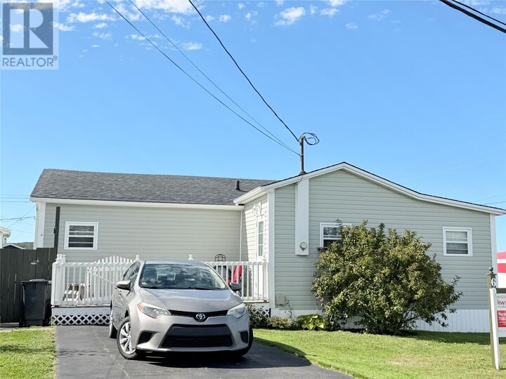 Property Photo:  69 Elizabeth Avenue  NL A0E 1W0 
