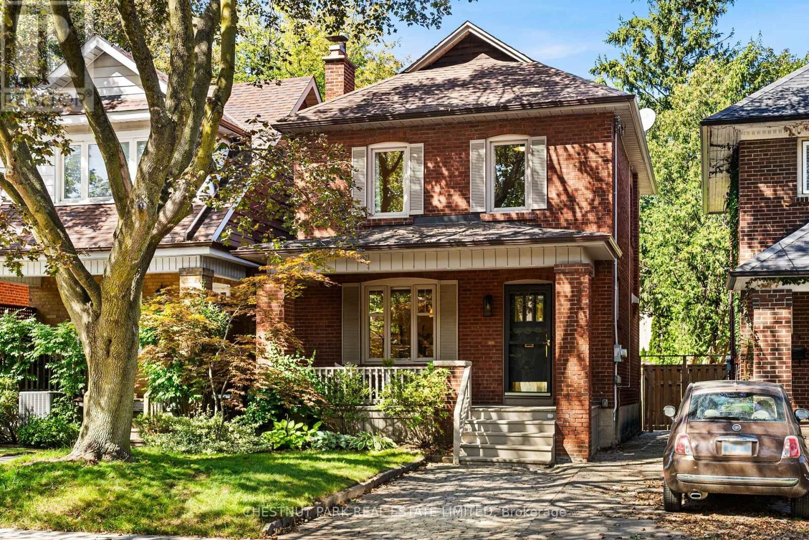 Property Photo:  198 Bowood Avenue  ON M4N 1Y6 