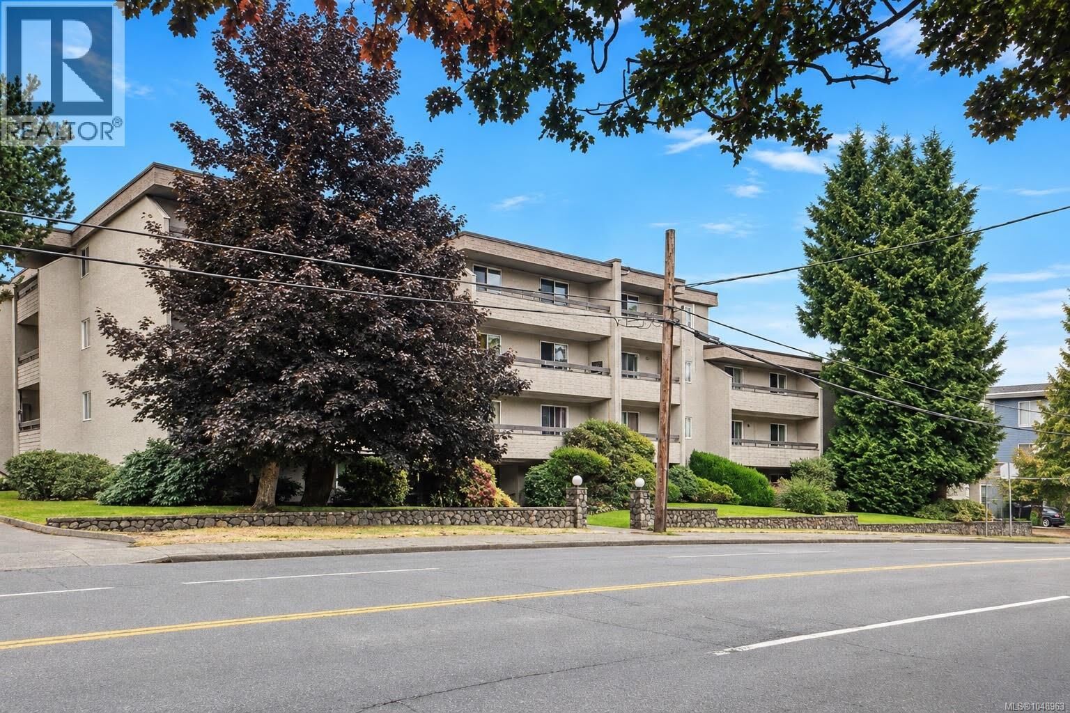 Property Photo:  3235 Quadra Street 216  BC V8X 1G4 