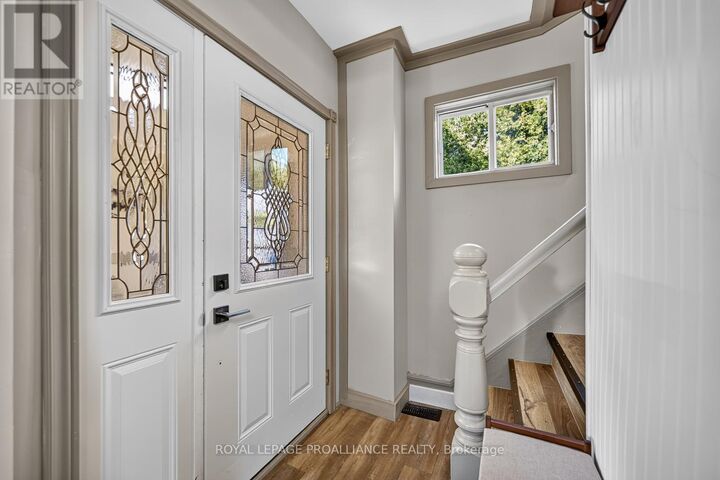 Property Photo:  23 Sophia Street  ON K6V 1V5 