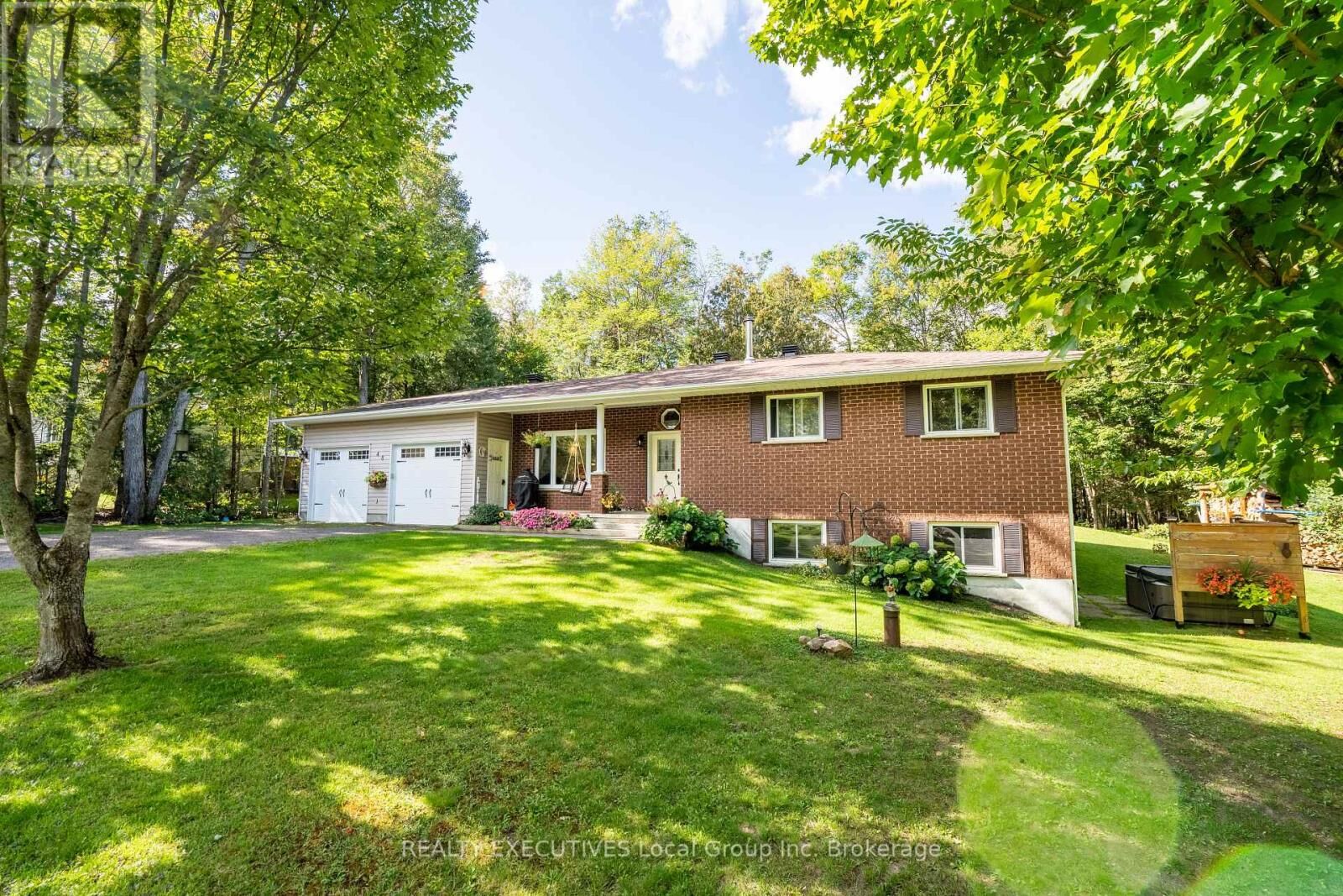 Property Photo: 40 Astor Street South ON P0H 1B0