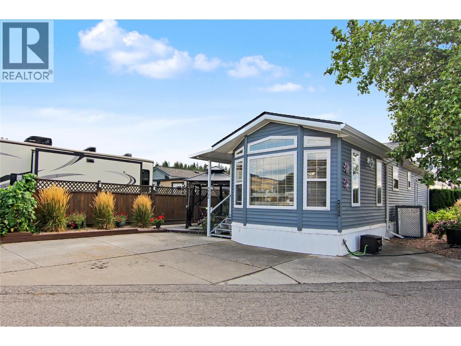 Property Photo:  415 Commonwealth Road 222  BC V4V 1P4 