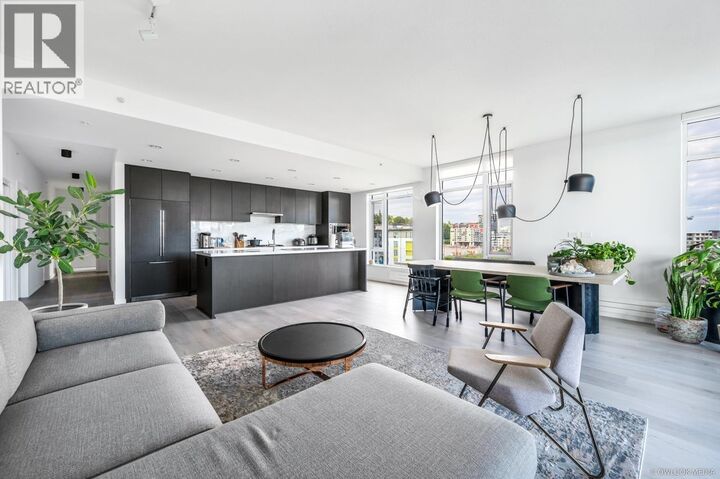 Property Photo: 3198 Riverwalk Avenue 605 BC V5S 0E8