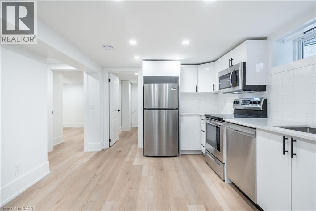 Property Photo:  204 Balsam Avenue South 1  ON L8M 3B8 