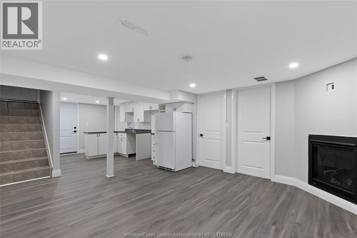 Property Photo:  35 Victoria Street Lower  ON N9V 4B1 